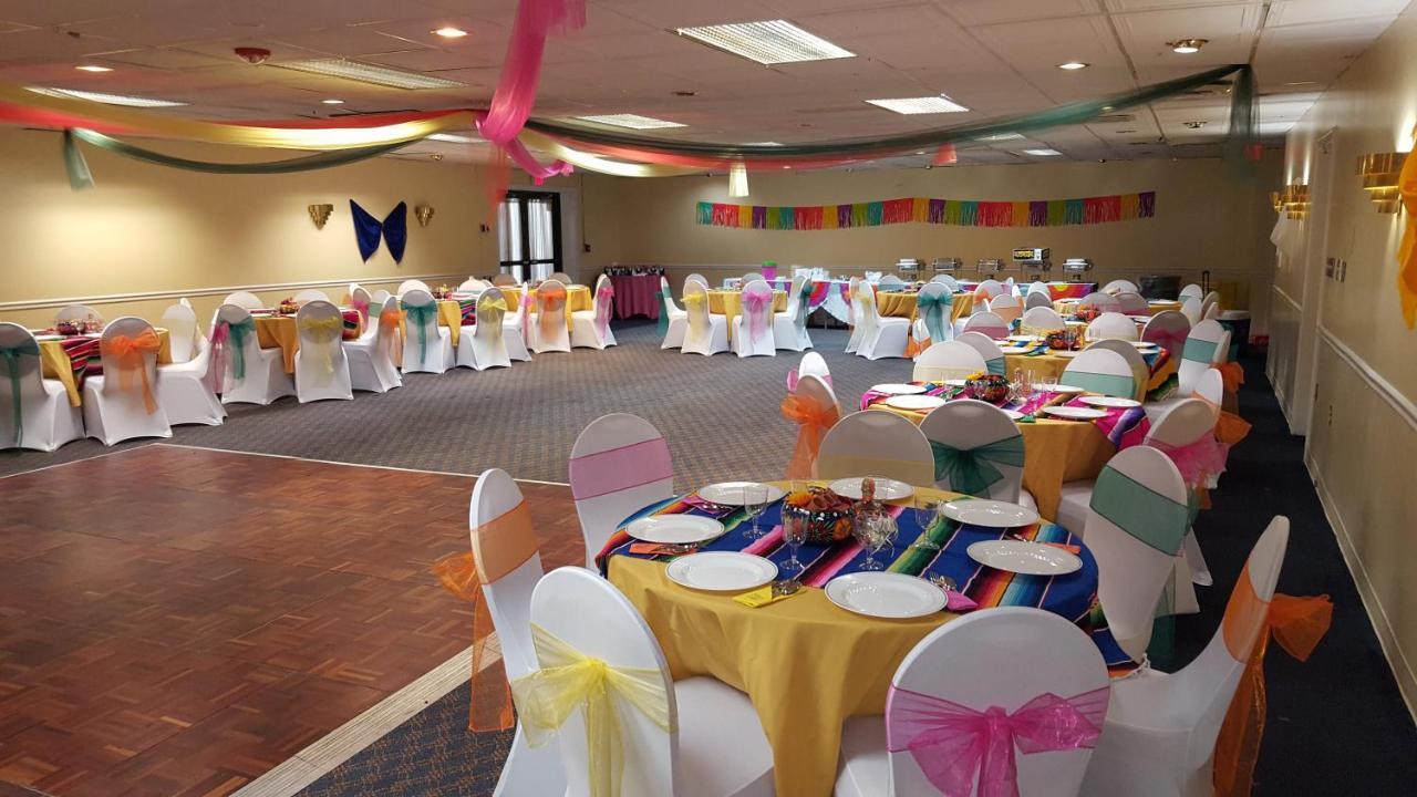 לאורל Northeast Garden Inn מראה חיצוני תמונה